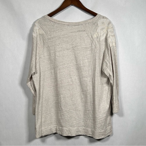 Loft Light Gray with White Embroidered Sleeves - Picture 2 of 10